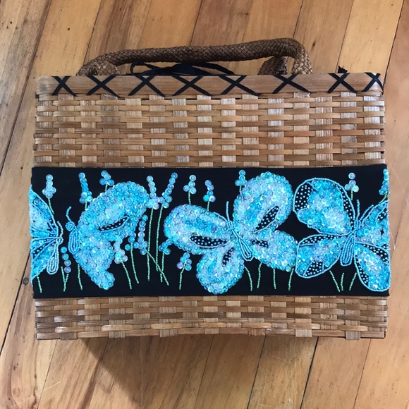 Pita Kura Handbeaded Drawstring Straw Bags - Picture 3 of 7